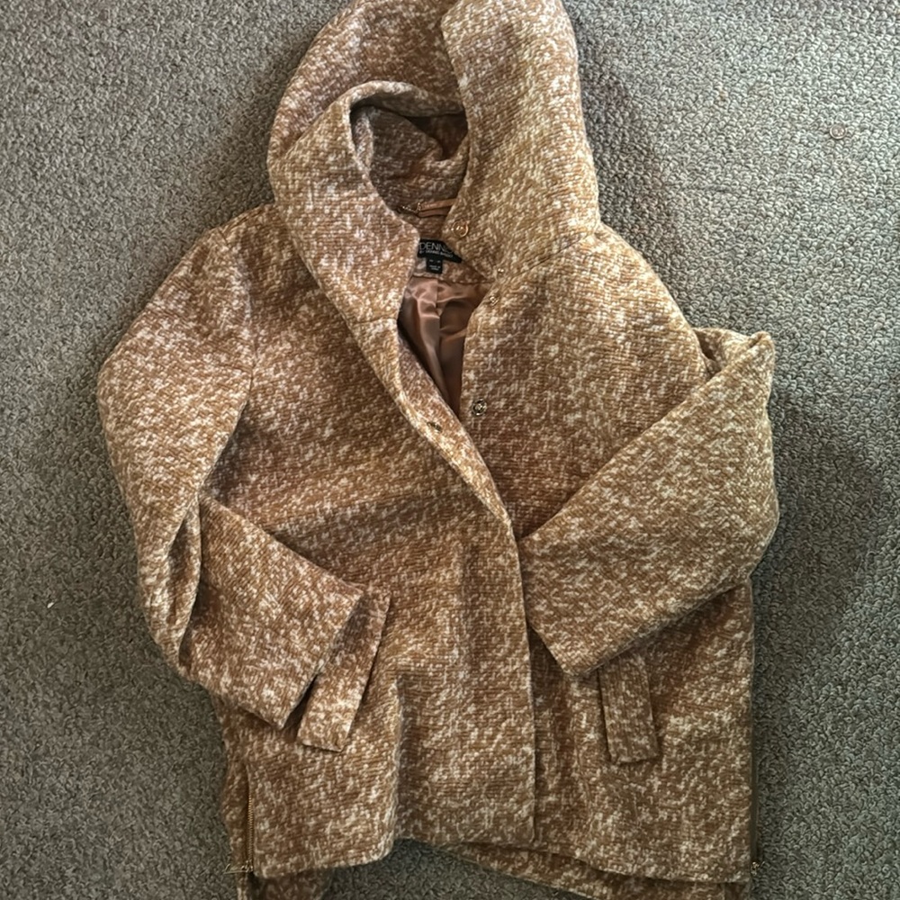 Women’s luxury modern pea coat! Very stylish!
